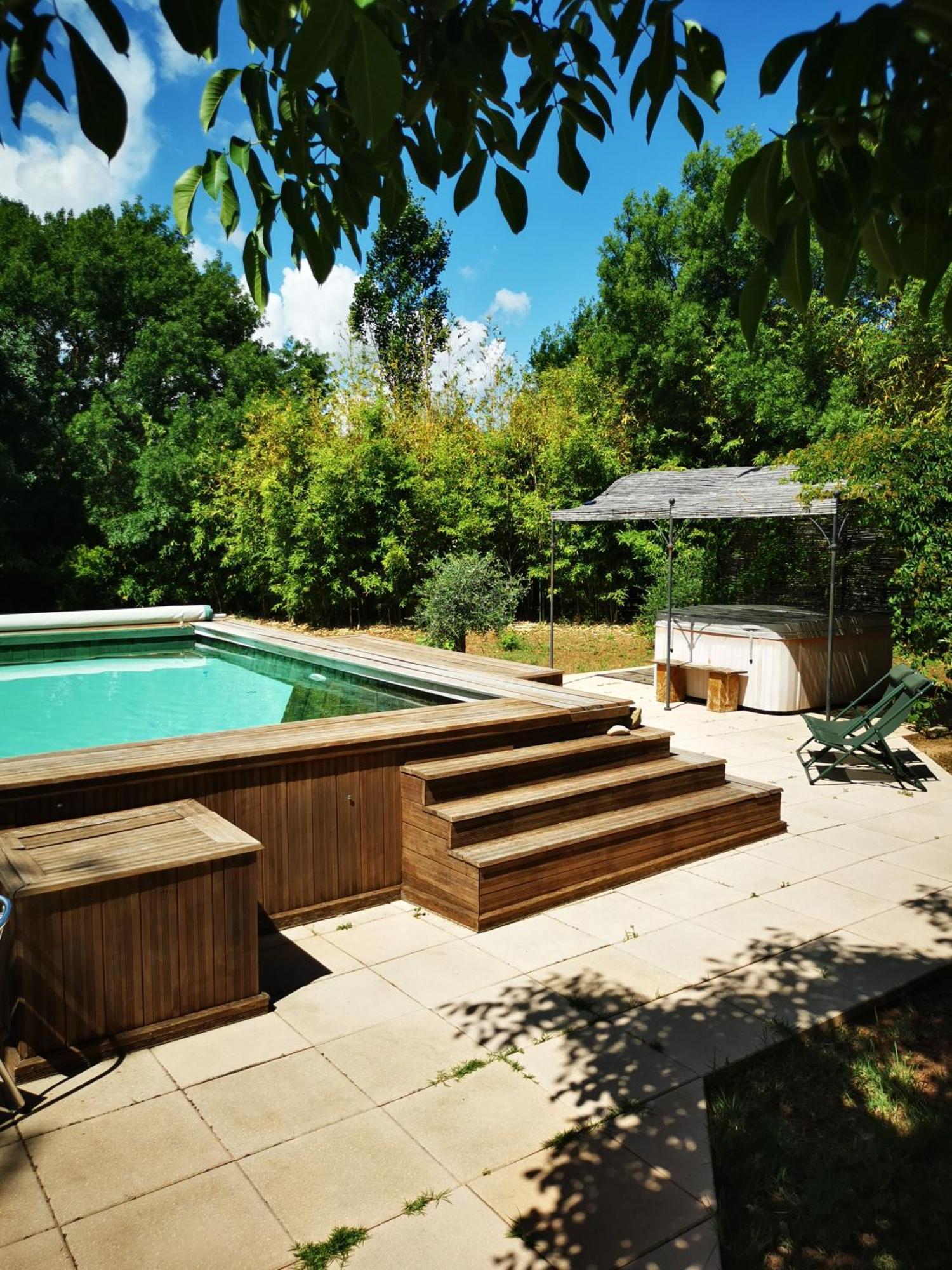 Studio De Charme En Provence, Piscine Et Jacuzzi Partages Le Luc Exterior foto